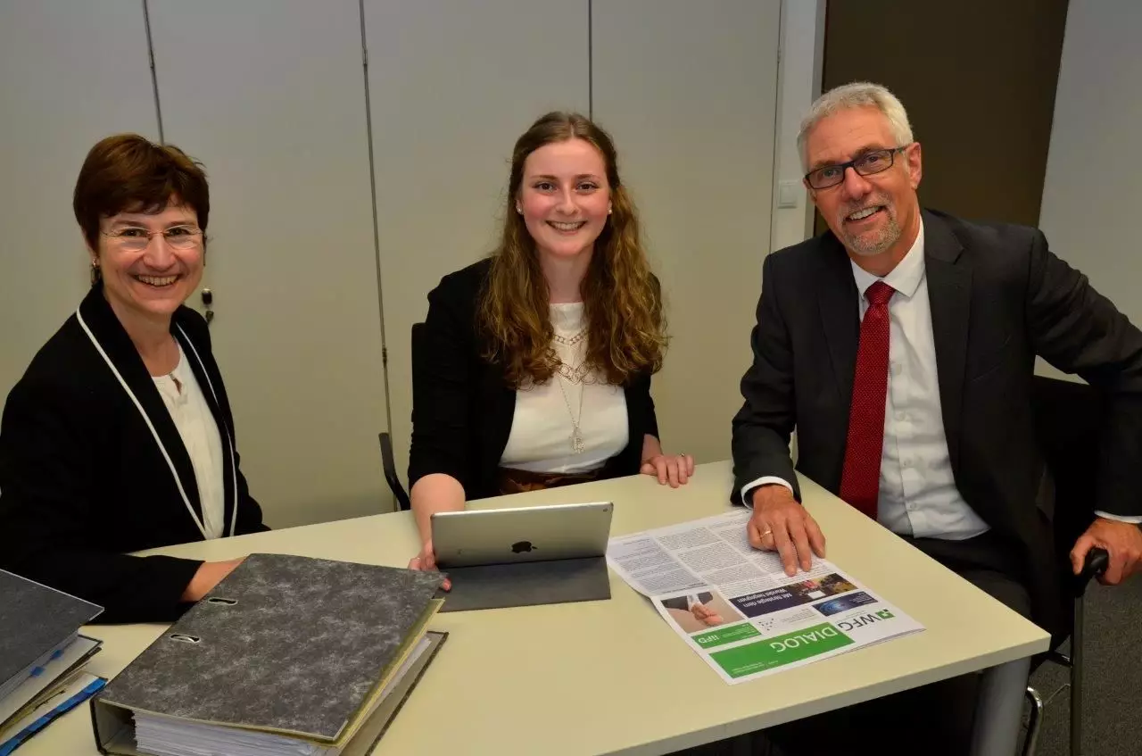 Selina Weimer (Mitte), WFG-Prokuristin Rita Emde und WFG-Geschäftsführer Henning Schröder haben die Zukunftsthemen im Landkreis im Blick.